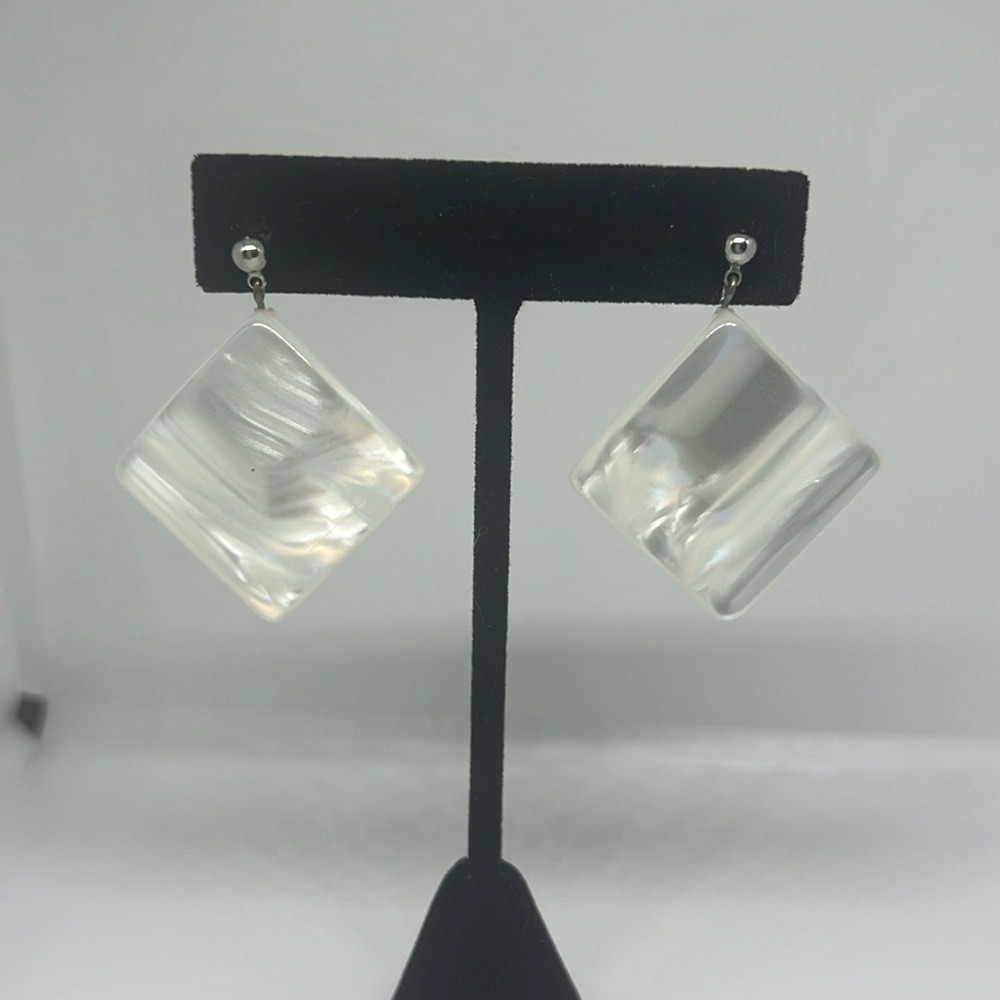 White Resin Geometric Earrings
